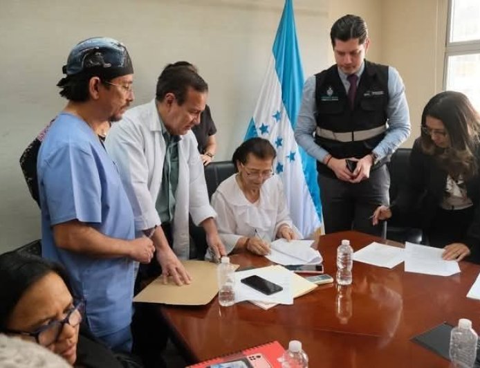Colegio médico y la SESAL logran acuerdo