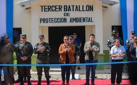 Presidenta Xiomara Castro inaugura 3er Batallón de Protección Ambiental en Santa Bárbara.