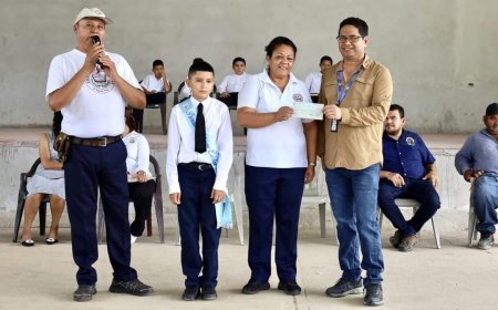 Alcaldia de El Negrito, Yoro, entrega L300 mil para remodelación de escuela Juan Ferrera