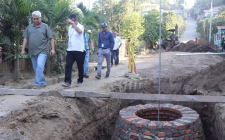 Autoridades municipales supervisan obras que se ejecutan en barrio Las Lomas, Villanueva, Cortés