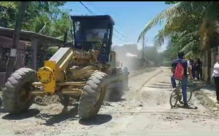 Masiva jornada de mantenimiento de calles en comunidades de Choloma