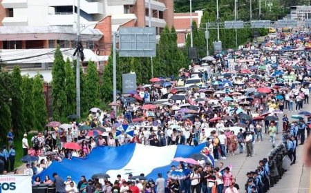 Hondureños se manifiestan en contra de la Ley de Educación Sexual Integral de Prevención de Embarazo Adolescente