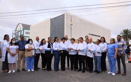 Los porteños estrenan moderno edificio de centro de salud Cornelio Moncada