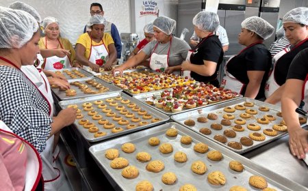 Mujeres emprendedoras son capacitadas en elaboración de boquitas