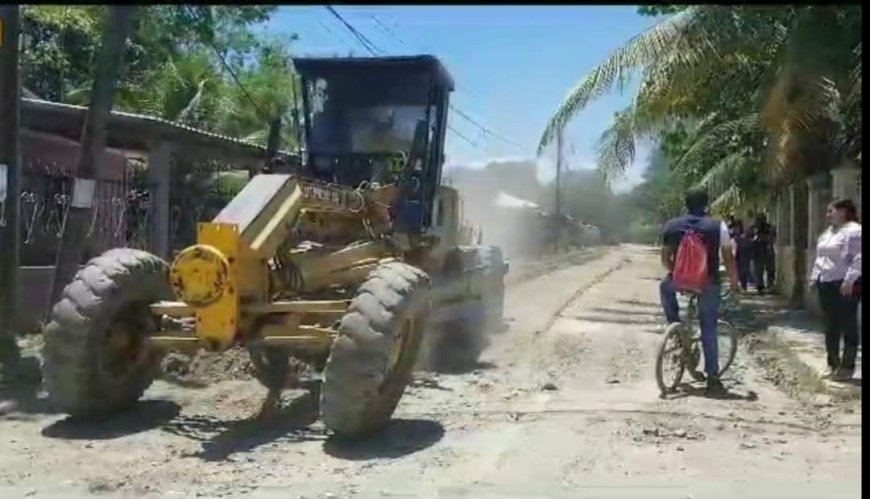 Masiva jornada de mantenimiento de calles en comunidades de Choloma