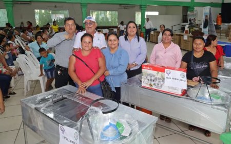 Entregan ayuda a emprendedores de Choloma