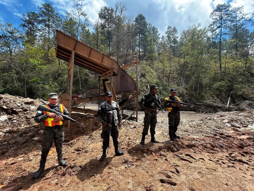 FFAA frena operación ilegal de mina en Arenal, Yoro.