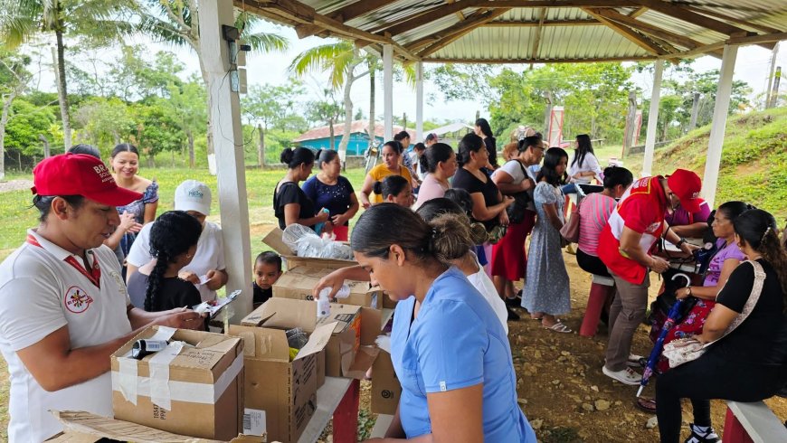 Pobladores del sector Cerro Guanchias de El Progreso, Yoro, son favorecidos con atención médica