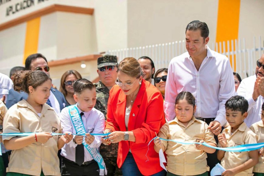 Presidenta Xiomara Castro de Zelaya inauguró el Centro de Educación Básica de Aplicación Musical en SPS