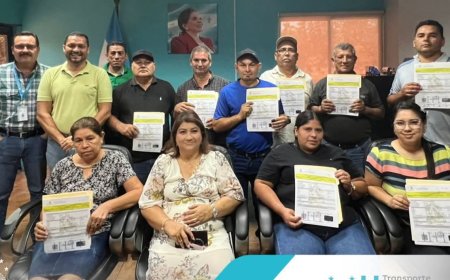 El Instituto Hondureño del Transporte Terrestre (IHTT),  entrega permisos de explotación para mototaxis