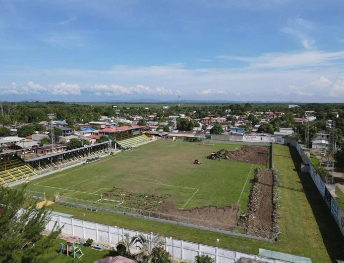 CONDEPOR retira proyecto de remodelación del estadio Humberto Micheletti de El Progreso.