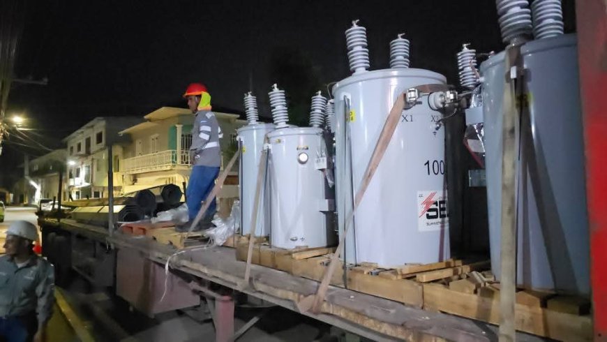 Llega material para mejorar el servicio de energía eléctrica en Santa Bárbara