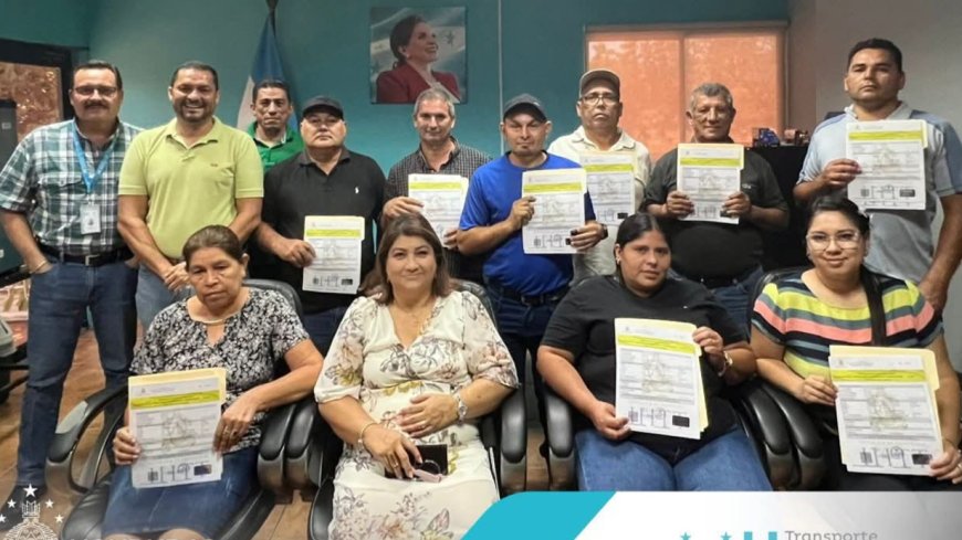 El Instituto Hondureño del Transporte Terrestre (IHTT), entrega permisos de explotación para mototaxis