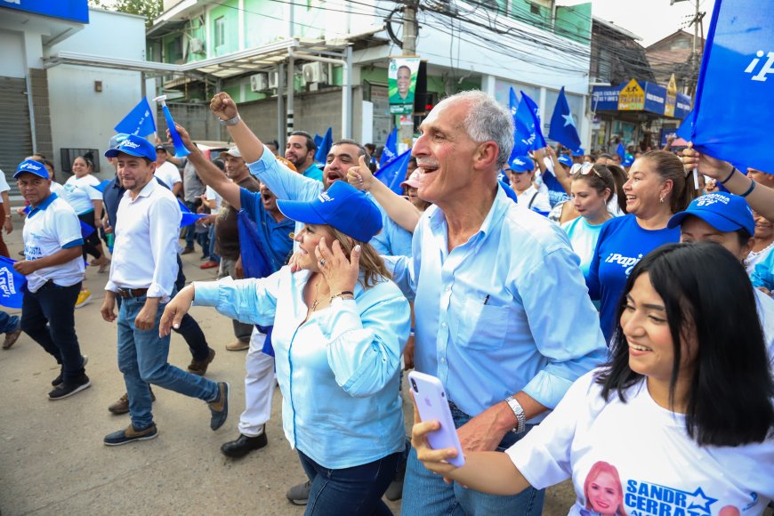 "Papi a la Orden" promete desarrollo e inversión en Villanueva, Cortés.