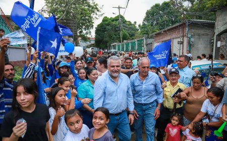 Nasry Asfura inicia gira por SPS en aldea El Zapotal
