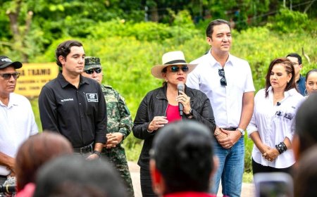 Presidenta Xiomara Castro supervisa pavimentación de 10 km de carretera de San Francisco de La Paz hacia Guarizama, Olancho.
