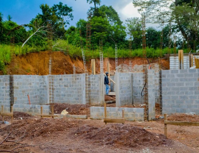 Construyen Centro de Salud del Mochito “Dr. Sir Salvador E. Moncada”