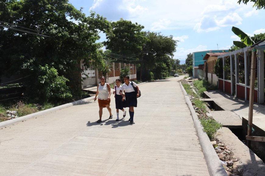 El barrio Cabañas de Villanueva, Cortés, ya cuenta con otra calle pavimentada