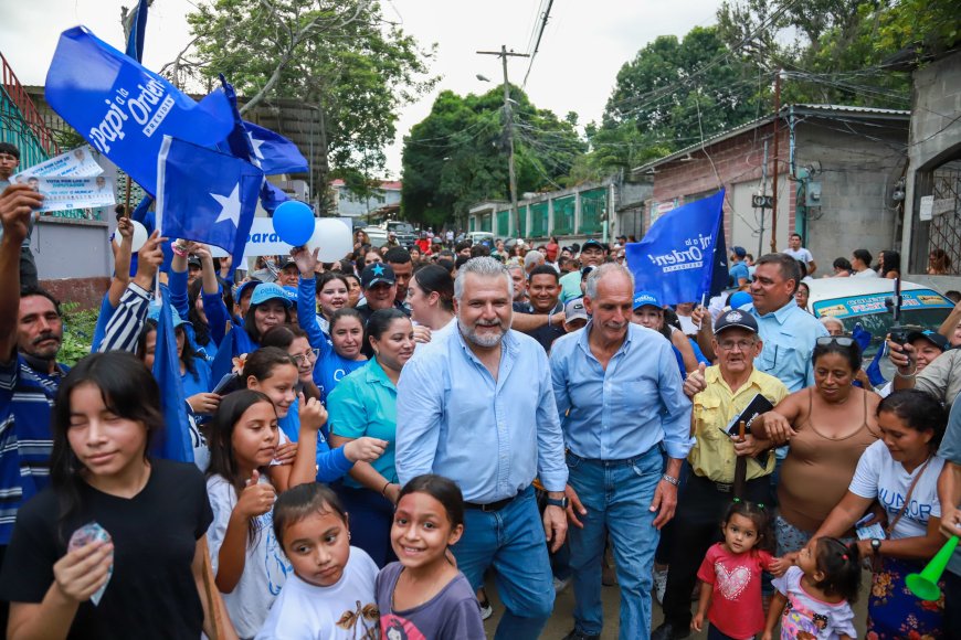 Nasry Asfura inicia gira por SPS en aldea El Zapotal