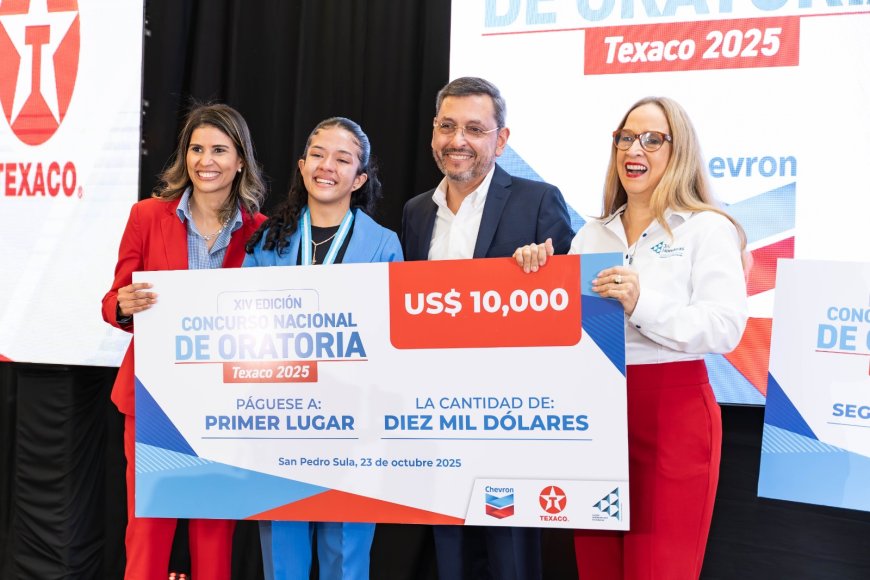 Isiñeni Ocón gana primer lugar en concurso nacional de oratoria 2025