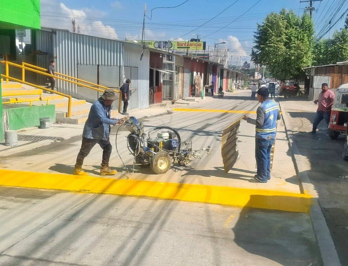 Municipalidad de Choloma señaliza calles en la López Arellano.