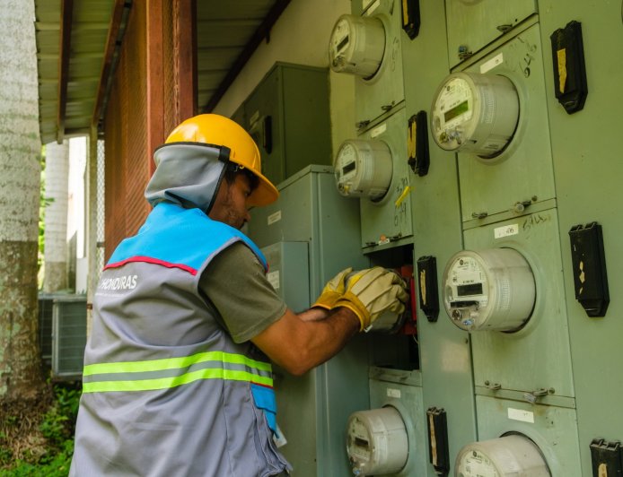 PNRP ha desmantelado 52 mil conexiones ilegales de energía eléctrica