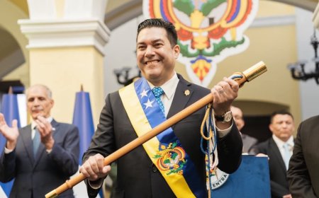 Nasry Asfura acompaña a Juan Diego Zelaya en toma de posesión