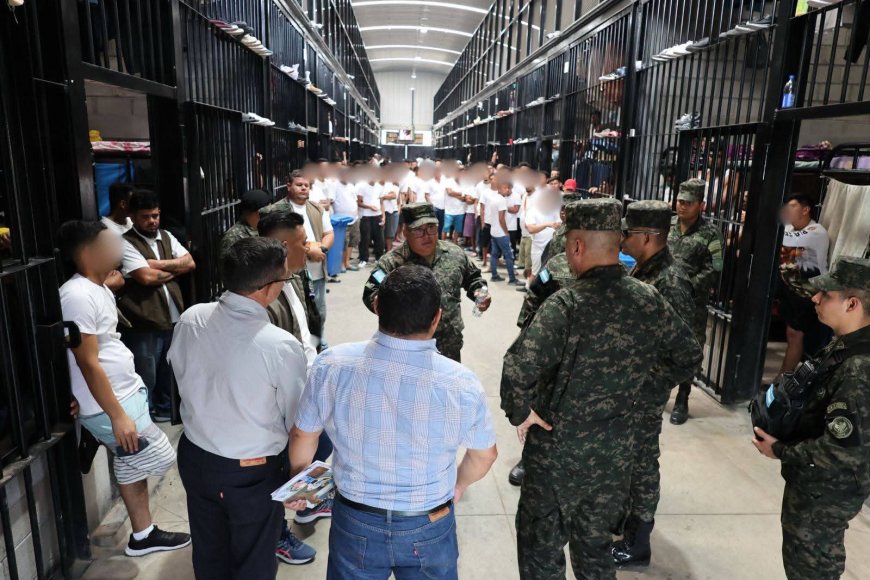 Comisión Interventora de las FFAA inspecciona centros penales de Honduras