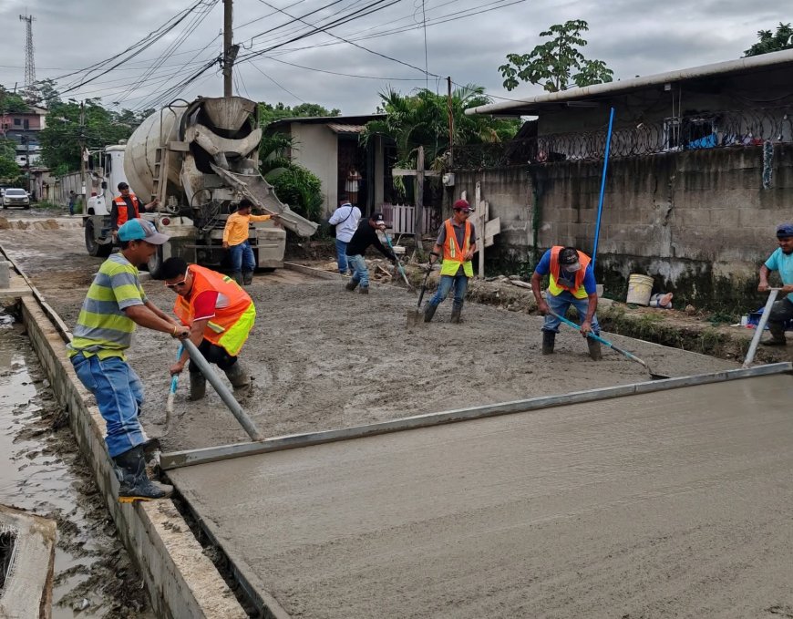 Alcaldia pavimentan calle en la colonia Exitos de Anach #1 en Choloma