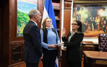 Presidente Nasry Asfura continúa juramentando a su gabinete de Gobierno