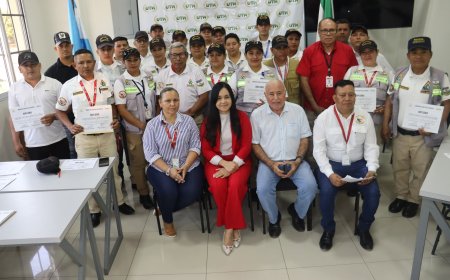 Capacitan a policias municipales de Villanueva, Cortés.
