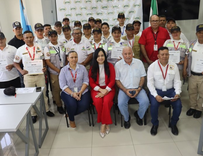 Capacitan a policias municipales de Villanueva, Cortés.