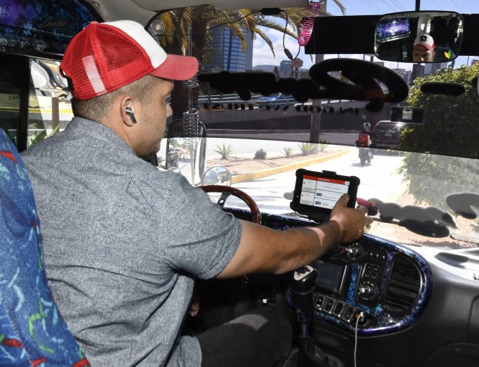 Alcaldia de Tegucigalpa presenta plan para modernizar el transpor de buseste