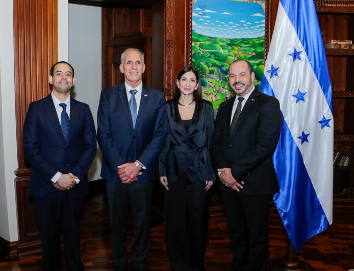 Presidente Asfura juramenta a nuevos funcionarios