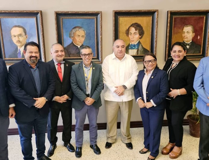 Autoridades progreseñas luchan para lograr un campus universitario de la UNAH en El Progreso