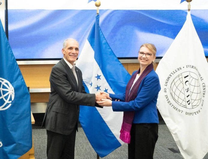 Presidente hondureño, Nasry Asfura, oficializa la reincorporación de Honduras al CIADI en el Banco Mundial