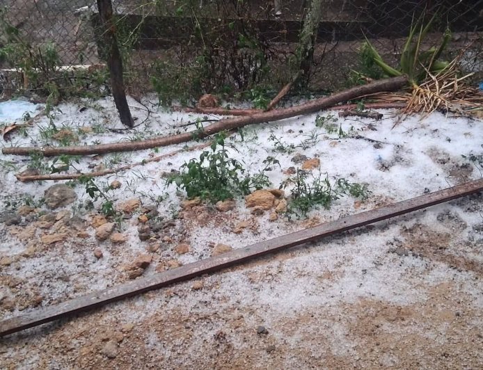 Cae lluvia de granizo en Siguatepeque, Comayagua.