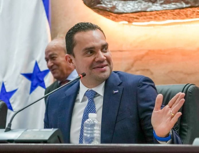 Congreso Nacional analizará impuesto de los combustibles en Honduras