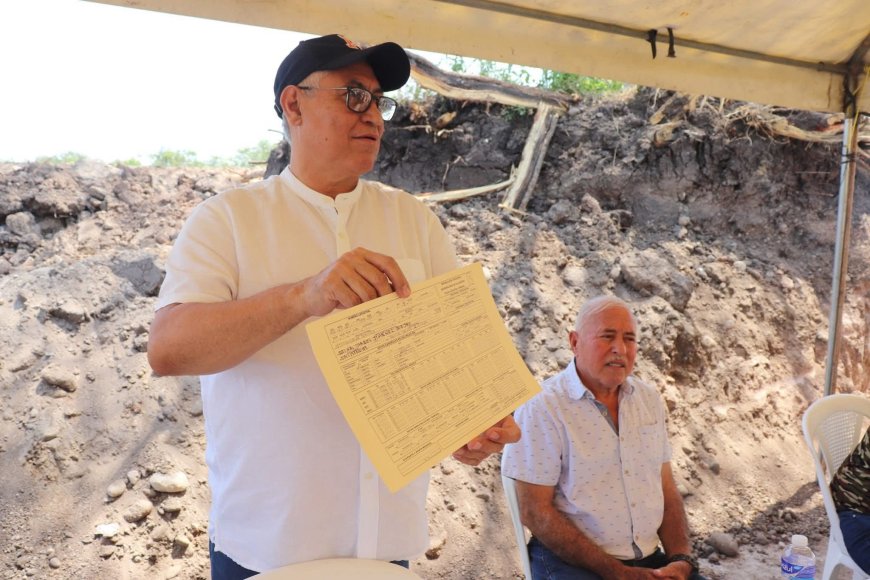 El Alcalde Walter Perdomo se reune con familias afectadas por falla geologica en Villanueva, Cortés