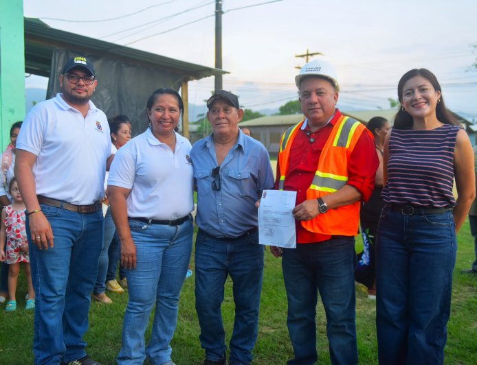 Inician remodelación de centro comunal de la colonia La Esperanza, Puerto Cortés