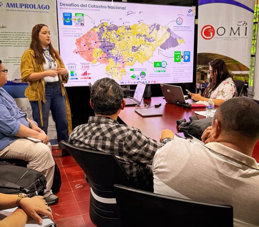Alcaldes de AMUPROLAGO conocen proyecto de Catastro Nacional del IP