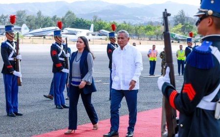 Primer Ministro de Belice llega a Honduras para reunirse con Nasry Asfura