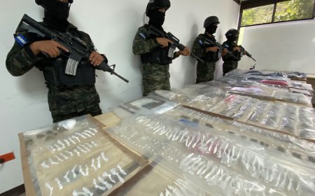 Incautan indumentaria de DIPAMCO, FNAMP y FNA le incautaron a agentes de la DAET. También droga